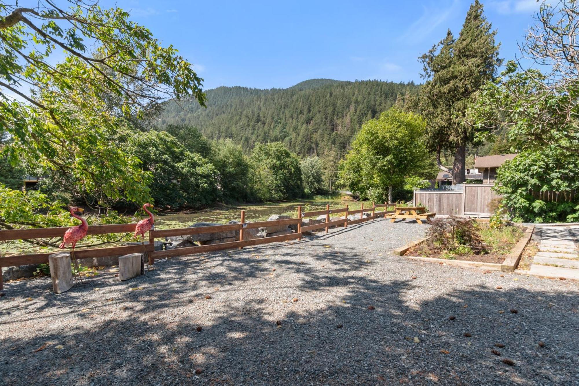 Lake Time Harrison Harrison Hot Springs Exterior photo